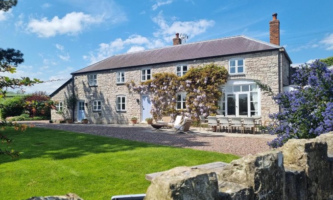Denbigh House | Ystrad Bach
