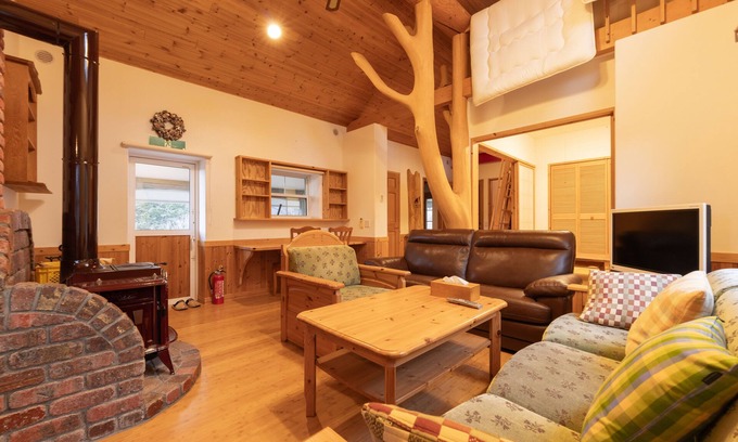 Yubari House | Yubari City Deer Valley Residence