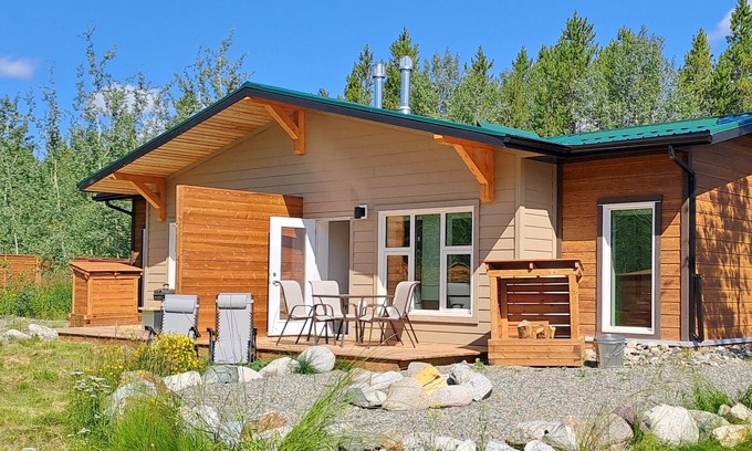 Whitehorse House | Yukon Hot Springs Suite #33