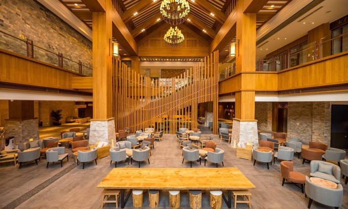 Qiaodong District Bed & Breakfast | YunDing Grand Hotel