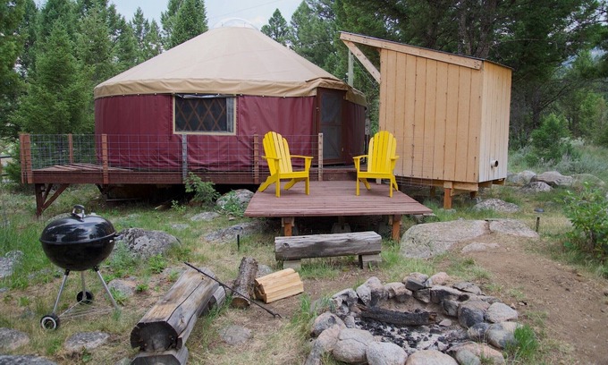 Cody Cabin | Yurt Next to Clarks Fork of the Yellowstone River, 30 Minutes from Yellowstone