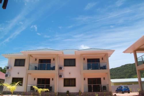 Grand Anse Apartment | Yvon's Tropical Villa