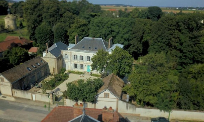 Villeblevin Bed & Breakfast | YXIE - Manoir des Arts