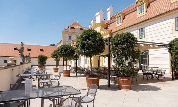 Valtice Hotel | Zámecký hotel Anton Florian