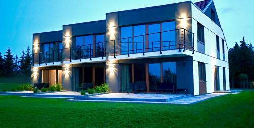 Stare Sady Apartment | Złote Sady Apartamenty na Mazurach z widokiem na jezioro