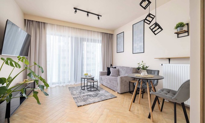 Katowice Apartment | Zabrska 15 Katowice Creamy Studio Air conditioning Smart TV Parking