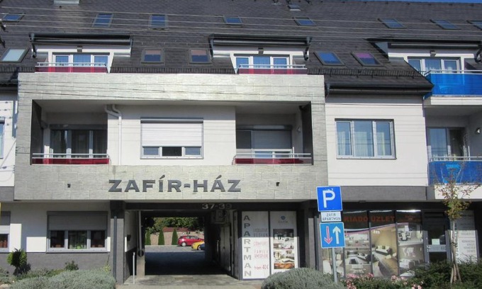 Sarvar Apartment | Zafír Sziget Apartman