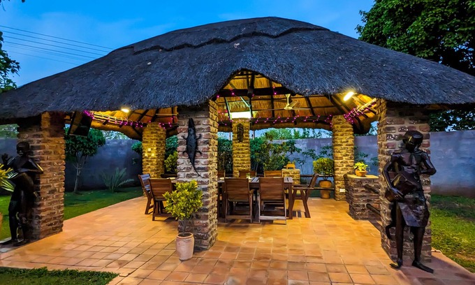 Victoria Falls Villa | Zambezi Family Lodge