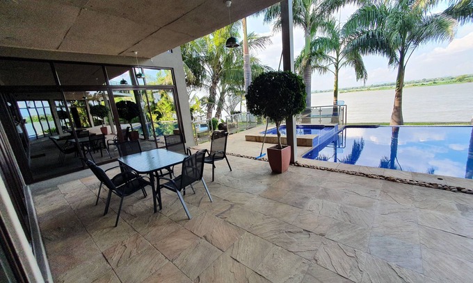 Tete Bed & Breakfast | Zambezi Riverside Accommodation