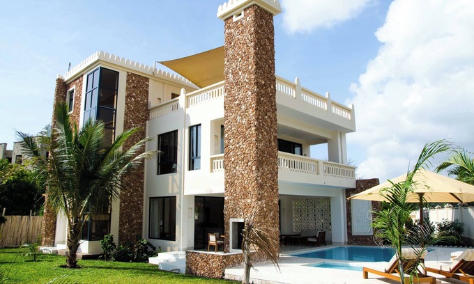 Galu Villa | ZANA DIANI VILLAS. LUXURIOUS 2 BEDROOM VILLA 10 MIN FROM THE BEACH
