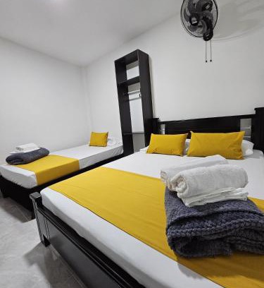 Pueblo Tapao House | Zavara Hostal - Pueblo Tapao, 321-609-4407