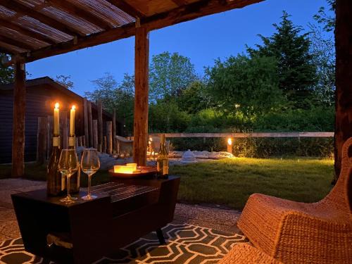 Herkingen House | "ZeeLandZon" Holiday home by the lake with Jacuzzi and Sauna