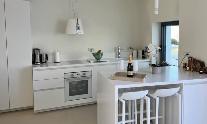 Apollonia Villa | ZELOS Guesthouse Milos