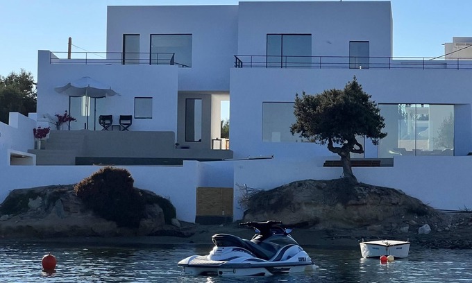 Apollonia Condo | ZELOS VILLA