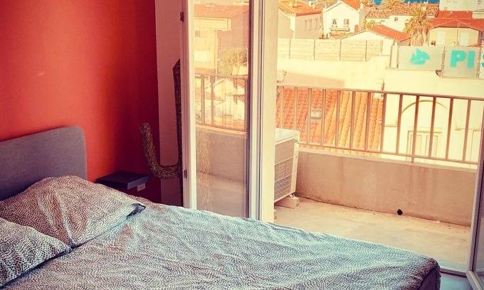 Les Arenes Apartment | Zen Apartment - Unobstructed view, walking distance to the beach, air conditioning, Wi-Fi & parking