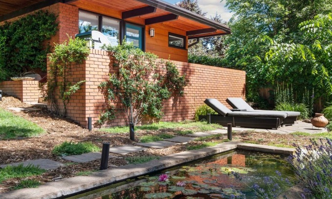 Old North End Cottage | Zen Garden House