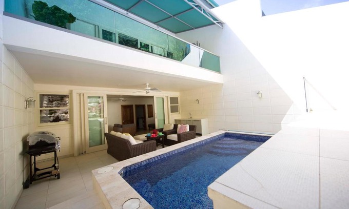 Halcyon Heights Apartment | Zenbreak Hillside Loft 5