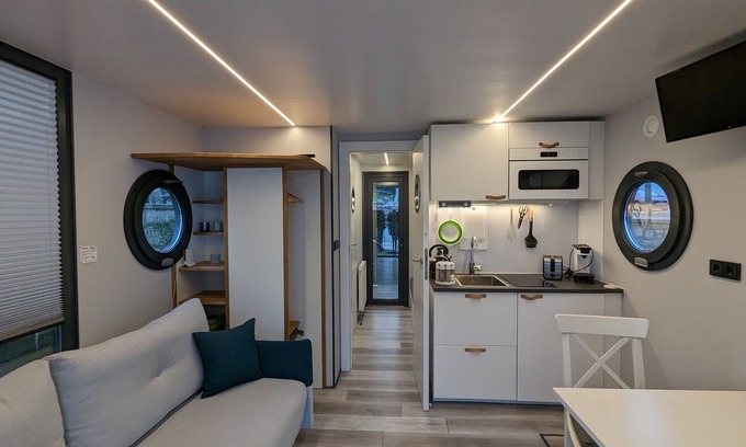Old Town Condo | Zentral Gelegene Schwimmende Ferienwohnung mit Wasserblick