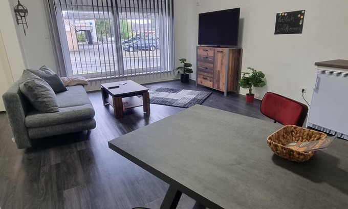 Grosefehn Apartment | Zentral Gelegenes Neues Appartment