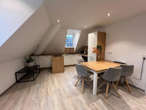 Pruem Apartment | Zentrale große Wohnung in Prüm für erholsamen Urlaub