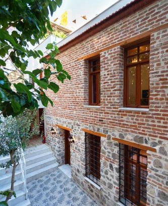 Konak Villa | Zeytinli Taş Ev