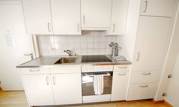 Langstrasse Apartment | ZH Keita - Stauffacher Hitrental Apartment