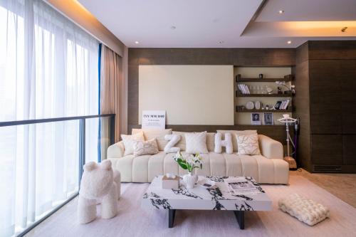 Jing'an Apartment | ZHome-Deplex luxury apartment-Near The Bund