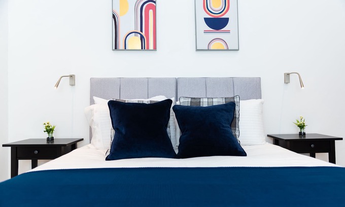 St Albans Apartment | Ziggurat-Close to London-Luton Airport-St Albans Train station-HarryPotter World