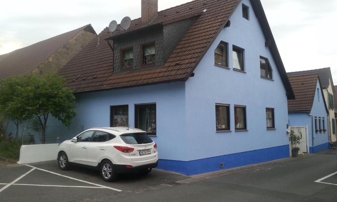 Grossostheim House | Zimmer Familie Sustrean