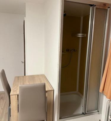 Gemarkung Schomberg House | Zimmer mit eigenem Bad & WC beim Stausee