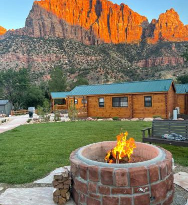 Zion National Park South Entrance Hotel | Zion Canyon Cabins