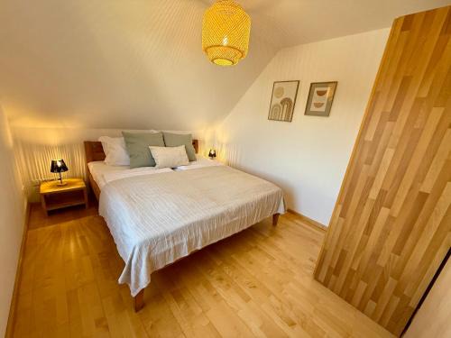 Koetz Apartment | ZK Living Ferienwohnung OG