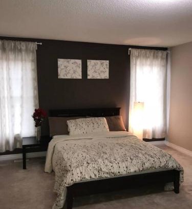 Malton House | ZK7 Room Near Airport