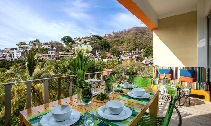 Emiliano Zapata Condo | Zona Romantica- Luxury condo with incredible view, heated rooftop pool & gym!