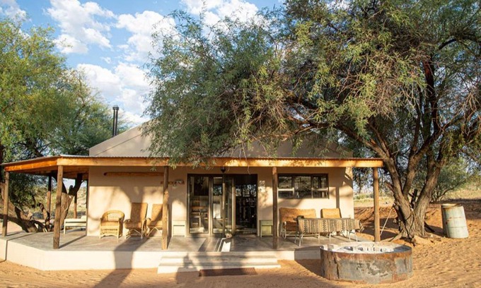 Mier Cabin | Zoutpanputs Game Lodge