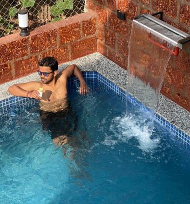 Ratnagiri Villa | Zuluk Poolside Luxury Homestay with Swimming Pool