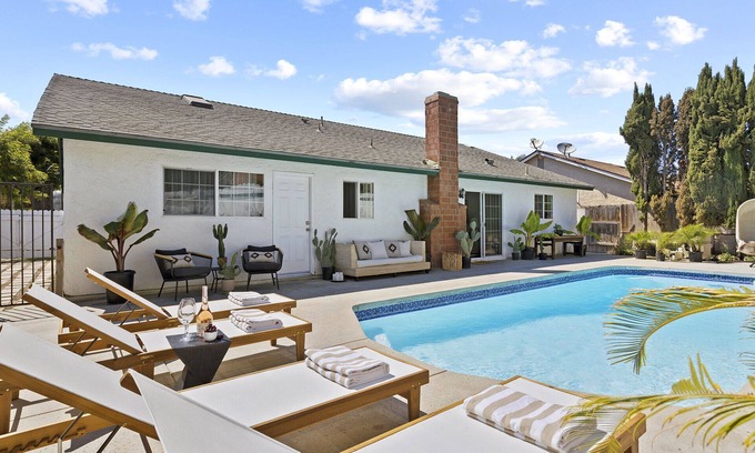 Ventura House | Zuni Tranquillo - Pool Oasis in Sunny Ventura