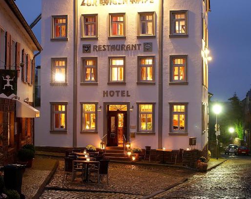 Nideggen Hotel | Zur Ewigen Lampe Romantisches Landhotel & Restaurant