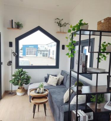 Amalienburg House | Zwei Tiny Häuser am Thümmlitzsee