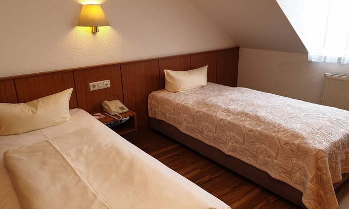 Kerspleben House | Zweibettzimmer Economy - Hotel Weisser Schwan