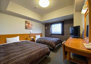 Hotel Route-Inn Tsubamesanjo Ekimae