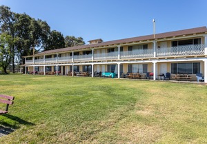 Skylark Shores Resort