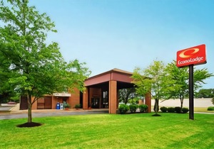 Econo Lodge Andrews AFB