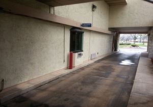 Days Inn & Suites by Wyndham Monroe