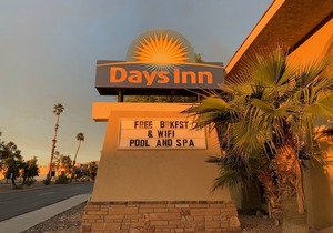 Days Inn by Wyndham Lake Havasu