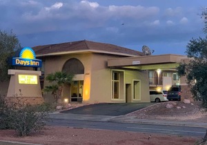 Days Inn by Wyndham Lake Havasu