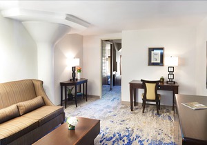 Atheneum Suite Hotel