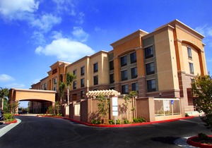 Hampton Inn & Suites Seal Beach