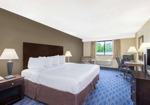 Ramada by Wyndham Whitehall/Allentown