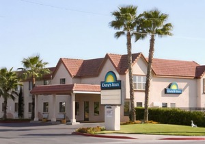 Econo Lodge Inn & Suites Corning